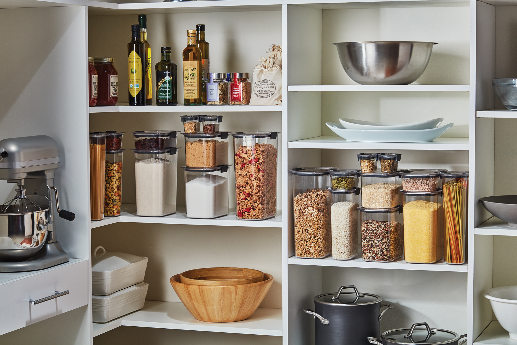 At-Home Makeover: PICTURE-PERFECT PANTRY