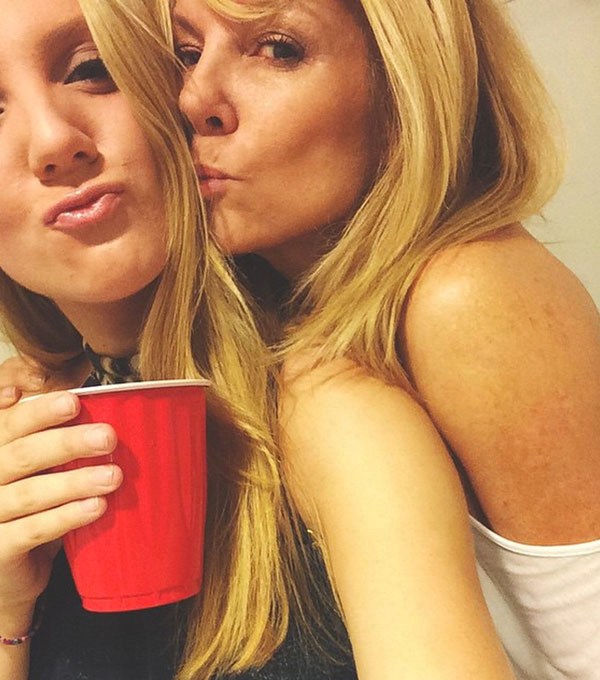 Rhonyc Star Ramona Singers Daughter Averys Risqué Pictures