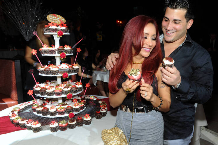Snooki nicole polizzi jionni lavelle hitting on other woman
