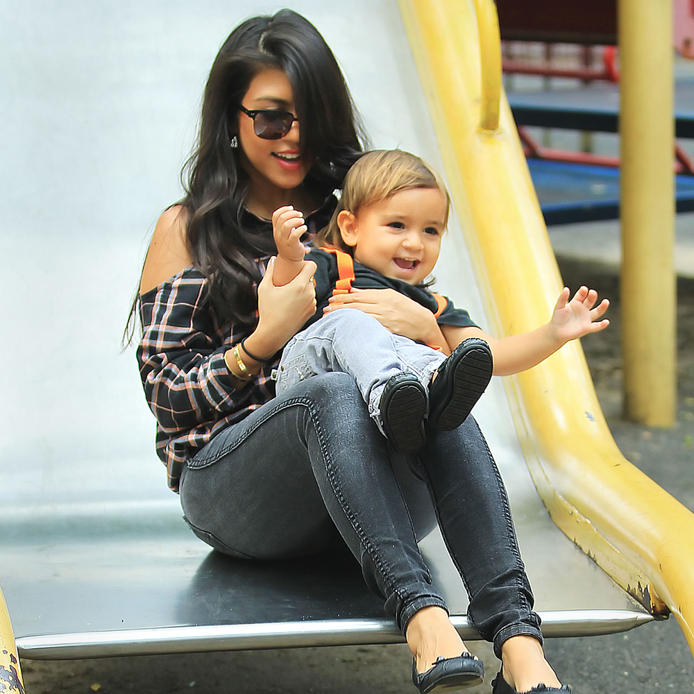 17 Kourtney Kardashian Kris Kardashian Scott Disick Mason Disick Sighting  In London April 24 2013 Photos & High Res Pictures - Getty Images