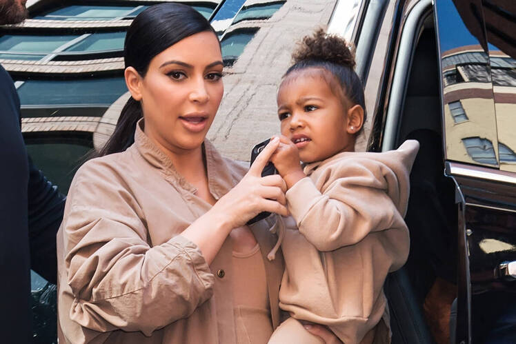 Kim kardashian and north west
