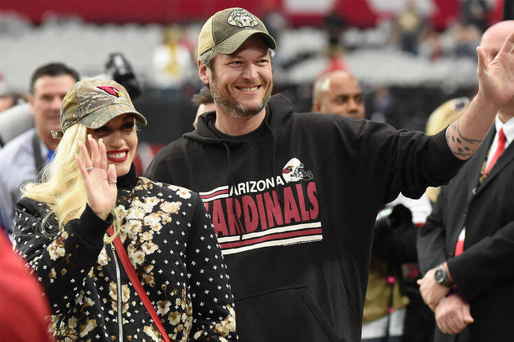 Gwen stefani blake shelton baby girl