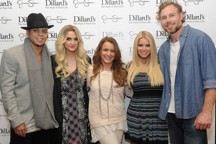 Tina jessica ashlee simpson eric johnson evan ross