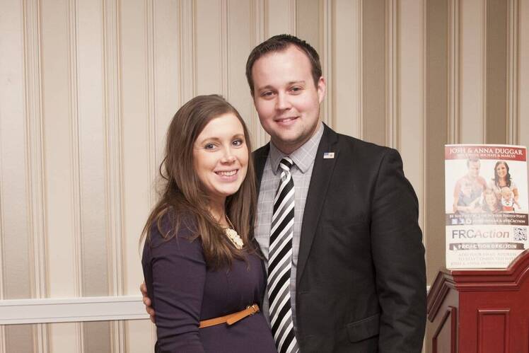 Josh duggar anna duggar wedding anniversary