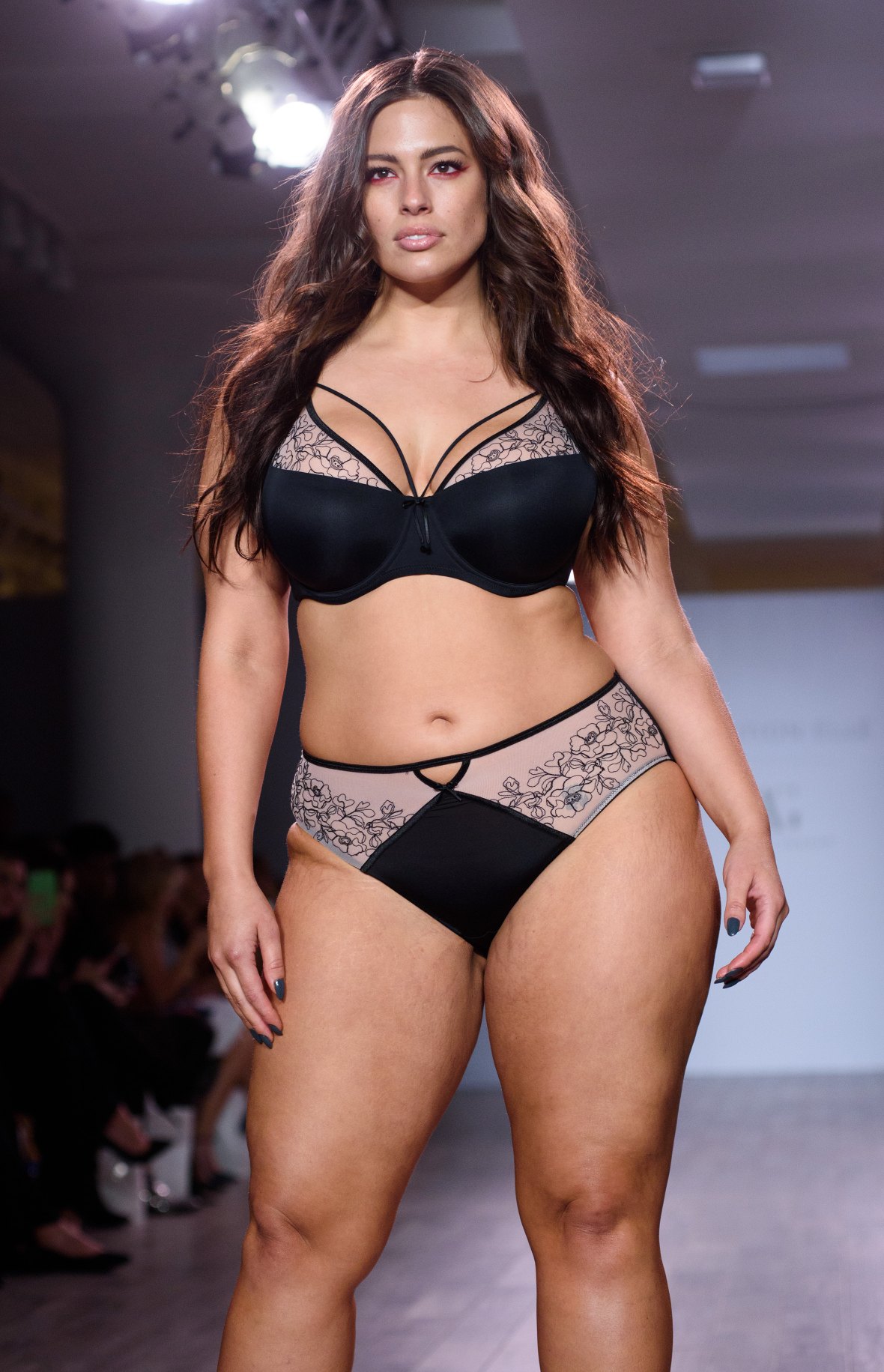 1180px x 1831px - Ashley Graham Flaunts Her Weight Loss in a Sexy Bikini on Instagram