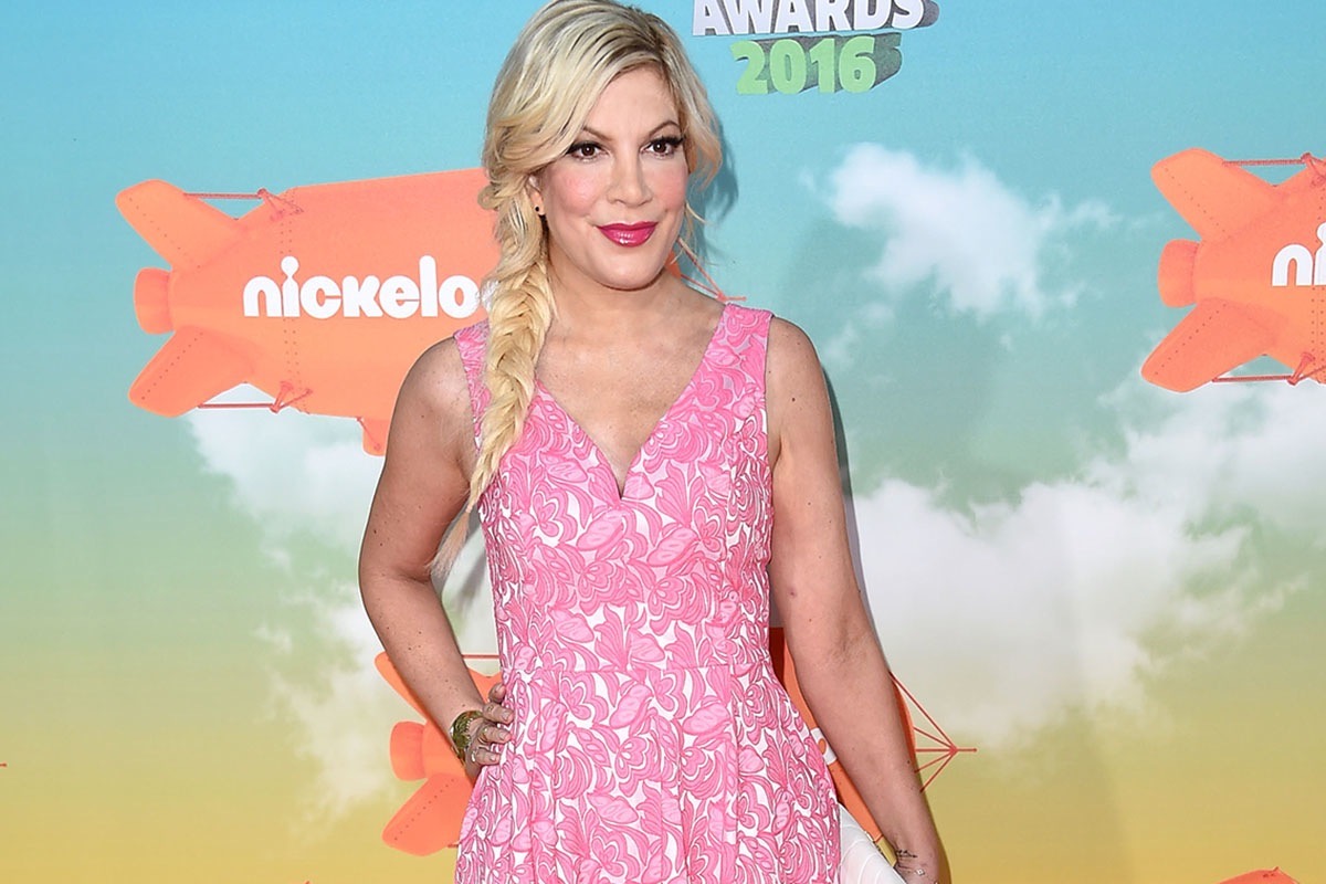 Tori Spelling Flaunts Her Baby Bump On Instagram See The Photo In   Tori Spelling 