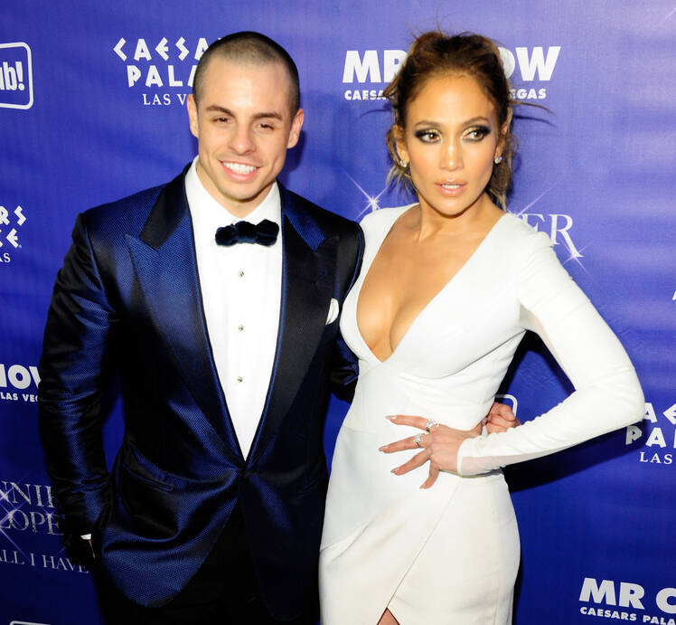jennifer lopez casper smart getty images jennifer lopez casper smart getty images