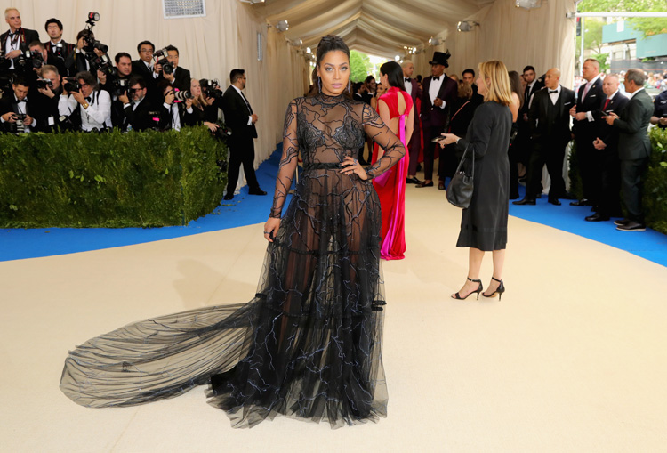 Jaden Smith Walks Met Gala 2017 Red Carpet With Fistful of His Own