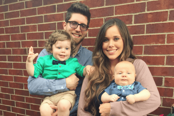 Jessa duggar mommy shamed instagram pic spurgeon bottle