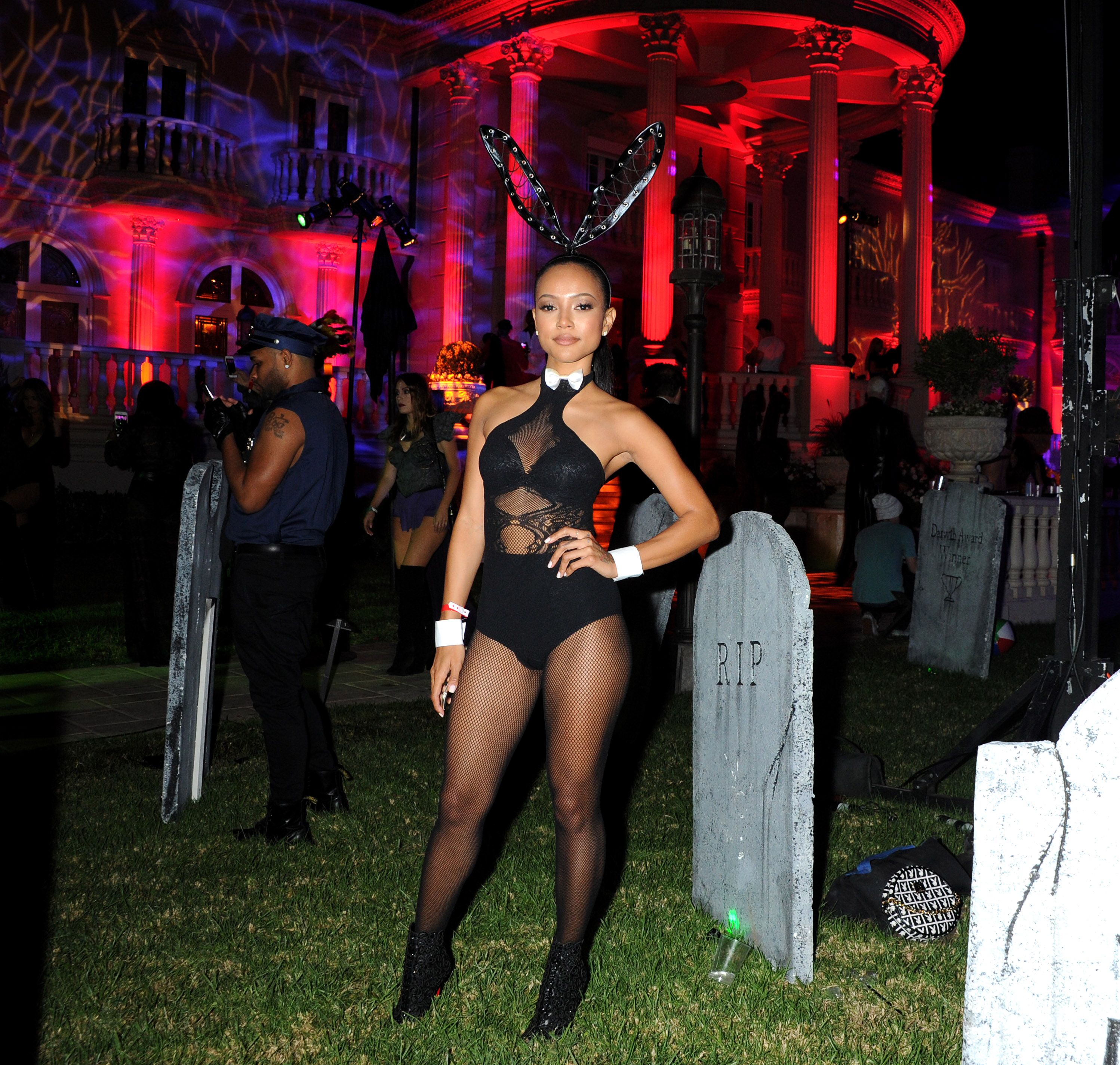 Rihanna Braless: Photos of the Singer Not Wearing a Bra