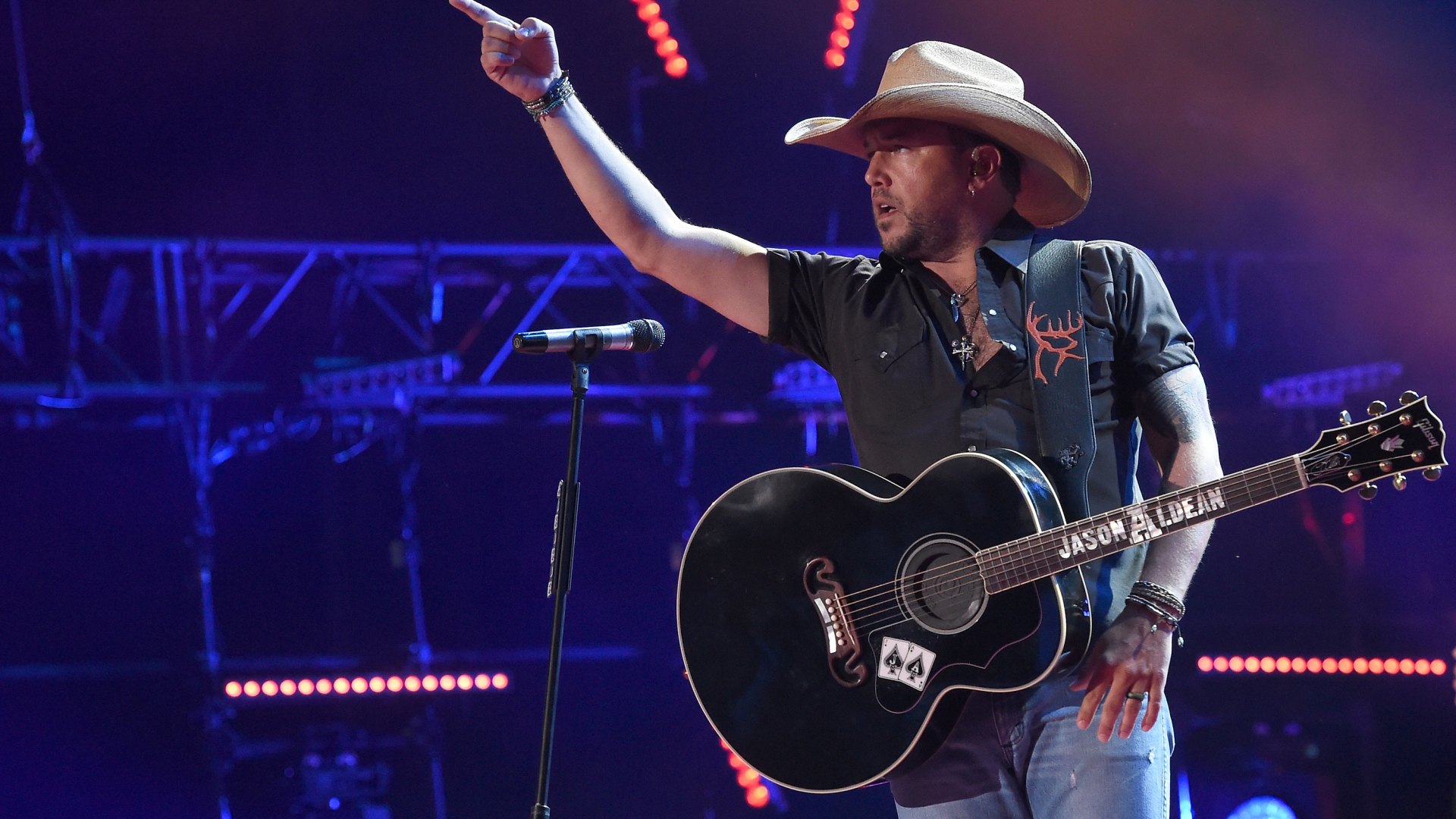 Jason Aldean Releases a Statement About the Las Vegas Shooting In