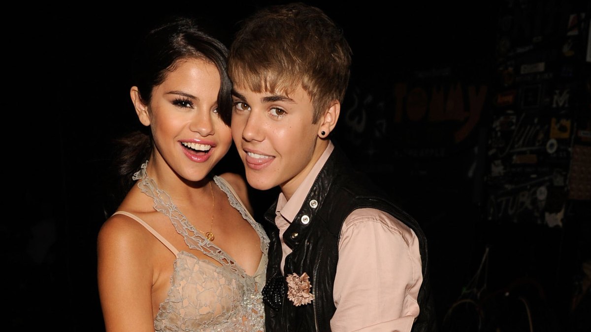 Pregnant Sex Selena Gomez - Selena Gomez and Justin Bieber Are Reconnecting â€” Are They Dating Again?