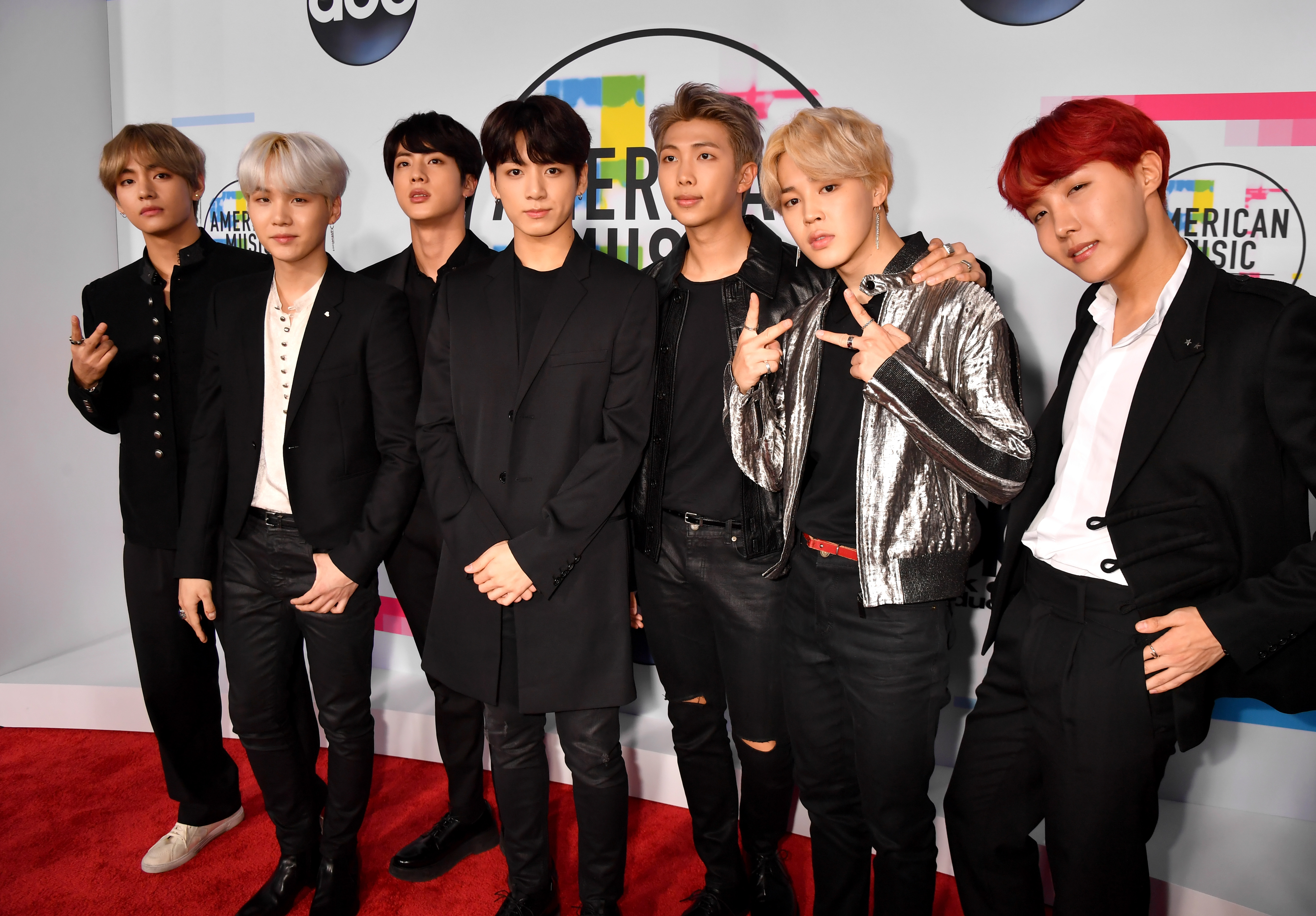 AMAs 2017: BTS Wears Statement Jackets for Their Performance
