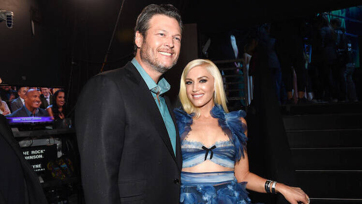 Gwen stefani blake shelton romantic getaway