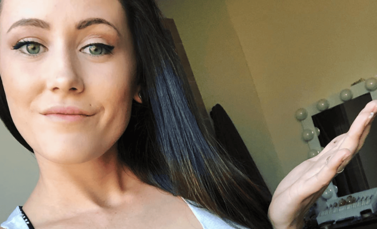 Jenelle evans blue apron