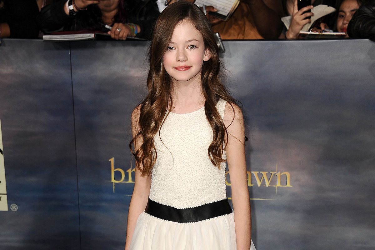 Baby Renesmee From Twilight Is All Grown Up! See Mackenzie Foy Today