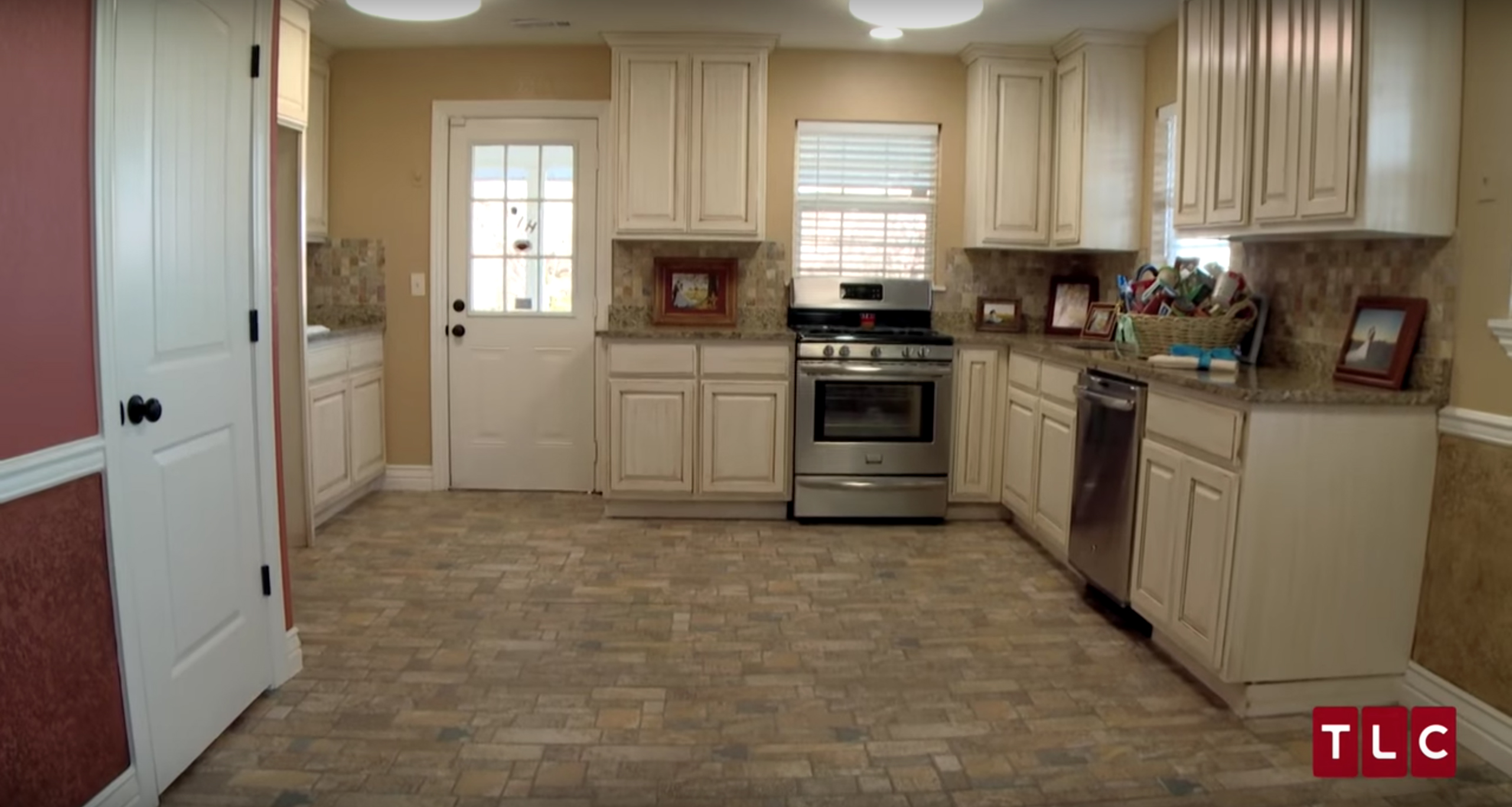 Duggar Home Makeovers Before And After Pics Of Their Renovations 