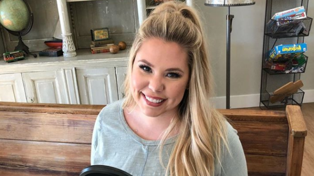 Kailyn Lowry Poses Nearly Nude — Sparks Mommy Shaming Debate