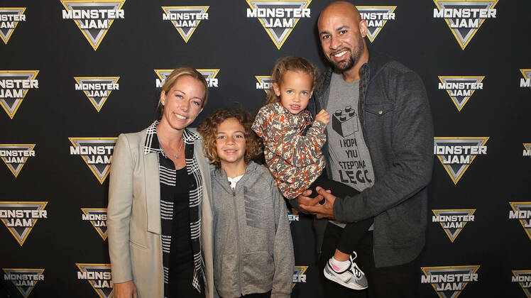 Hank baskett kendra wilkinson divorce instagram