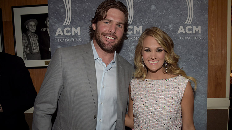 Carrie Underwood Sex - Carrie Underwood Is Pregnant â€” Expecting Twin Girls With Mike Fisher