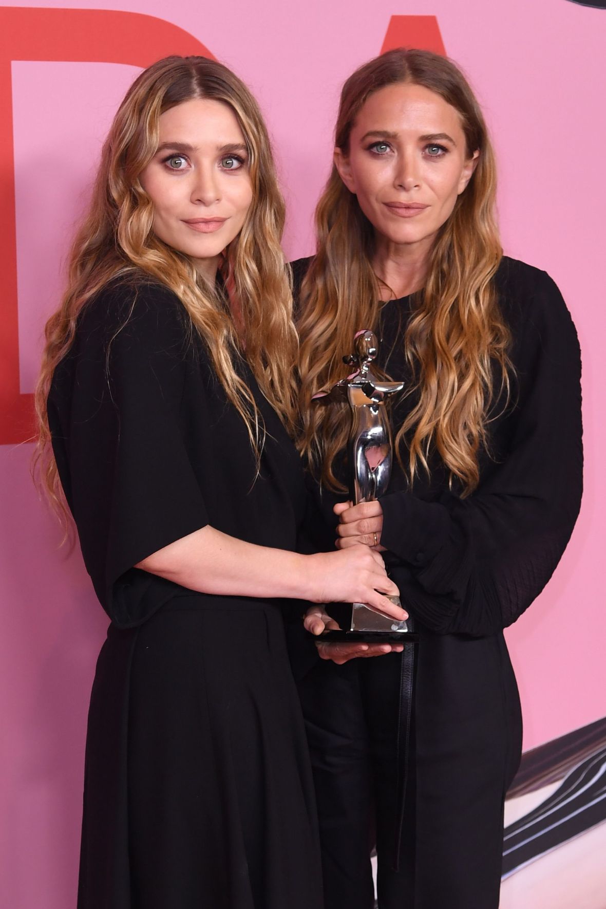 Elizabeth Olsen Almost Dropped Mary-Kate and Ashley's Last Name