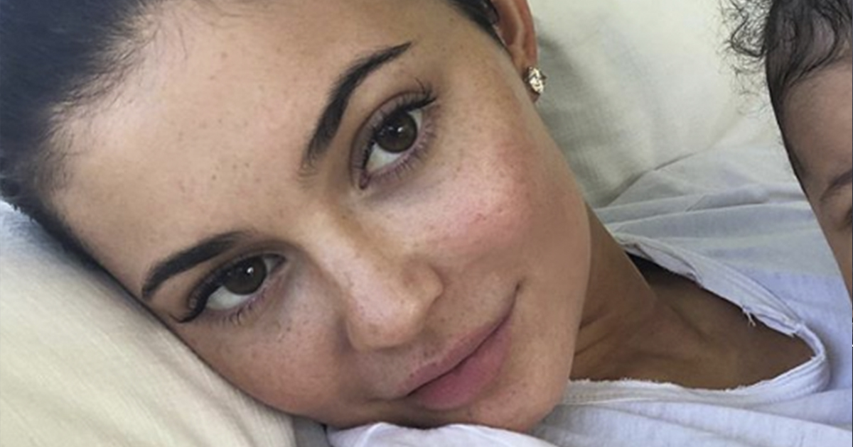 Kylie Jenner Appears To Have No Lip Filler Anymore And Fans Are Loving Her Look