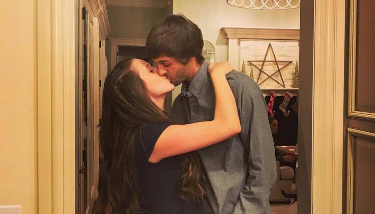 Jill duggar derick dillard sushi date night