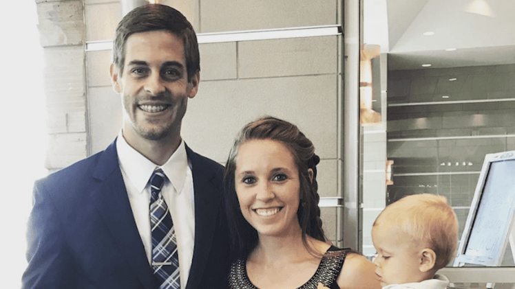 Jill duggar pizza hot sauce