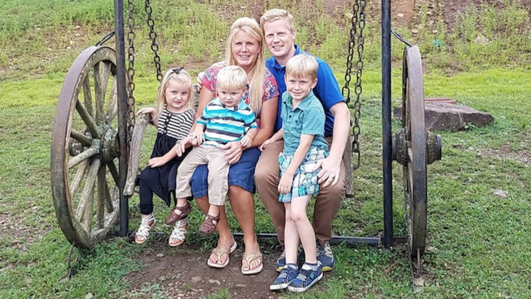 Anna duggar sister gives birth