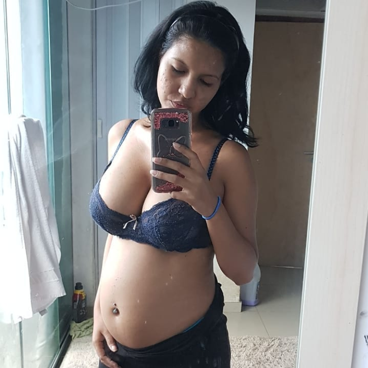 Pregnant Tummy - 90 Day FiancÃ© Star Karine Martins Debuts Bare Baby Bump