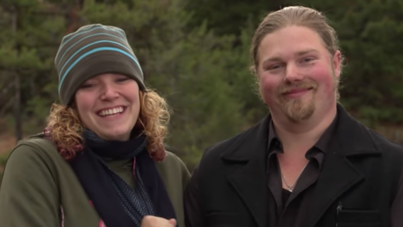 Alaskan Bush People Star Noah Brown And Wife Rhain S Cutest Pics