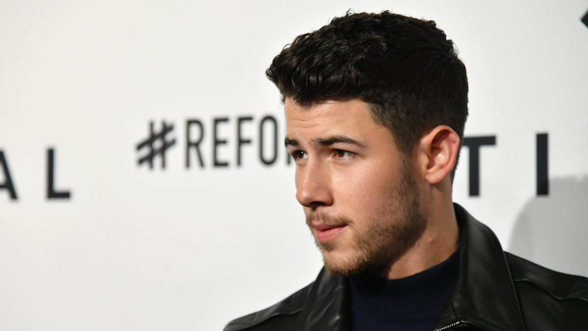 Nick Jonas As Batman He Offers To Replace Ben Affleck In New Film In Touch Weekly 