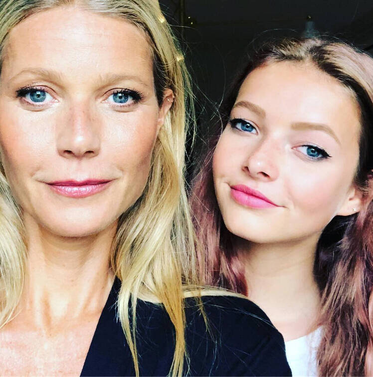 Not Cool Mom Gwyneth's Paltrow Daughter Apple Was Not Happy She Posted a Picture Without Her Consent