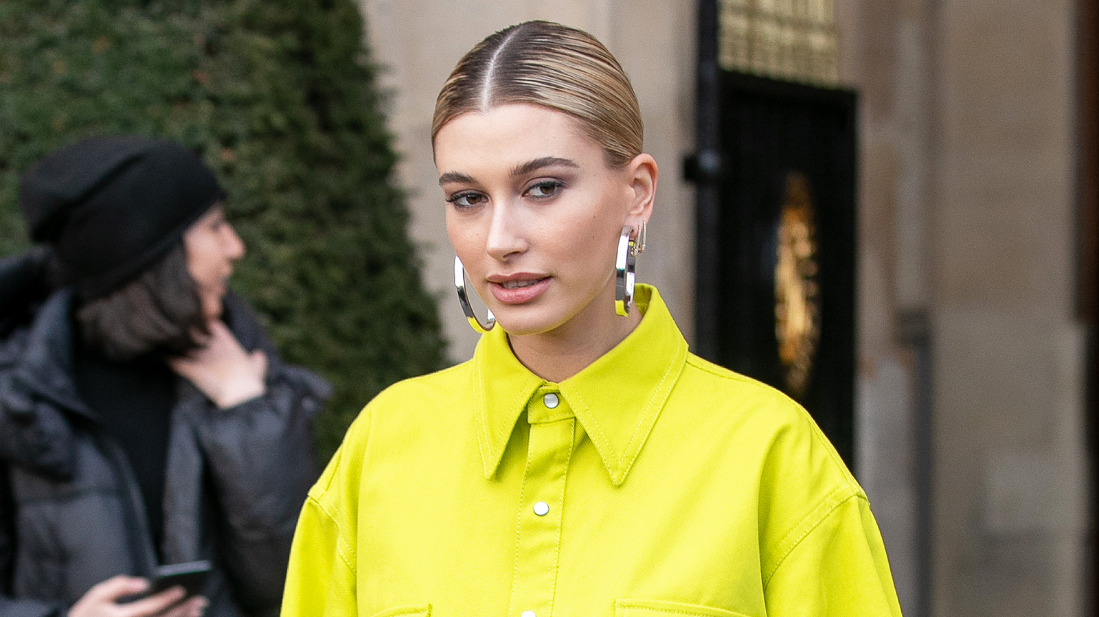 Hailey Baldwin Accused Of Being Racist See Models Tweets