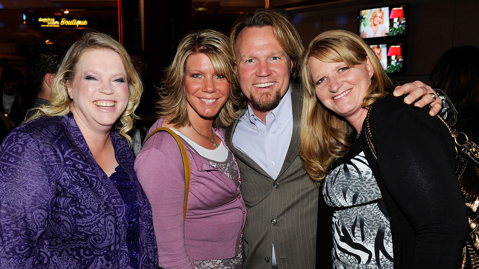 Sister Wives Star Meri Brown Hangs Out With Hunks on Vacation