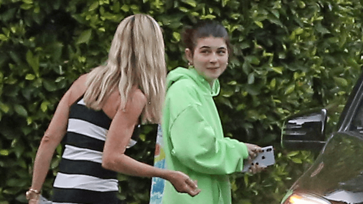 Lori Loughlin Daughter Isabella Friends College Scandal