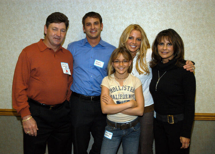 Britney spears family father jamie spears