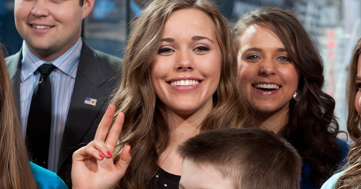 Jessa Duggar Gave Birth On Couch Before Going To The Hospital 
