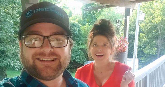Dillon King Takes Selfie with Amy Duggar