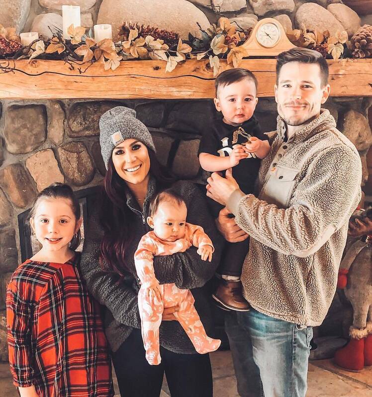 Chelsea Houska Slammed Aubree Wear Hoops