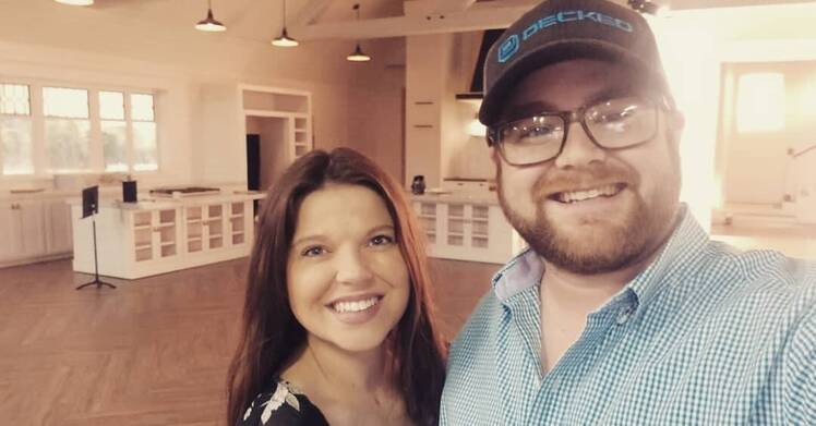 Amy Duggar and Dillon King Take Selfie