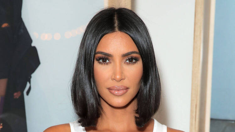 Kim Kardashian Slammed for Overly-Photoshopped Pic