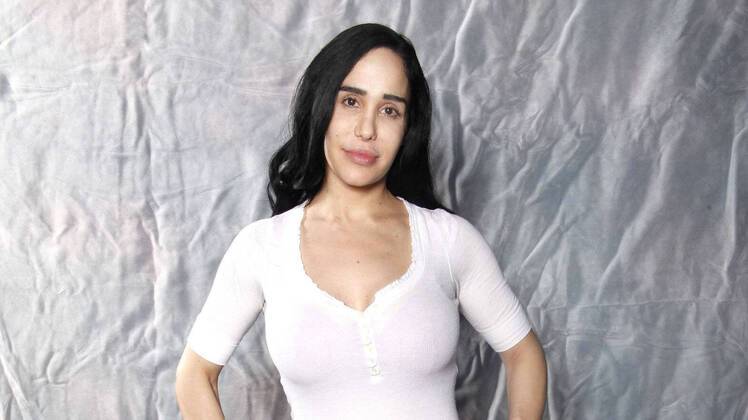 Octomom Nadya Suleman Wearing a White T-shirt