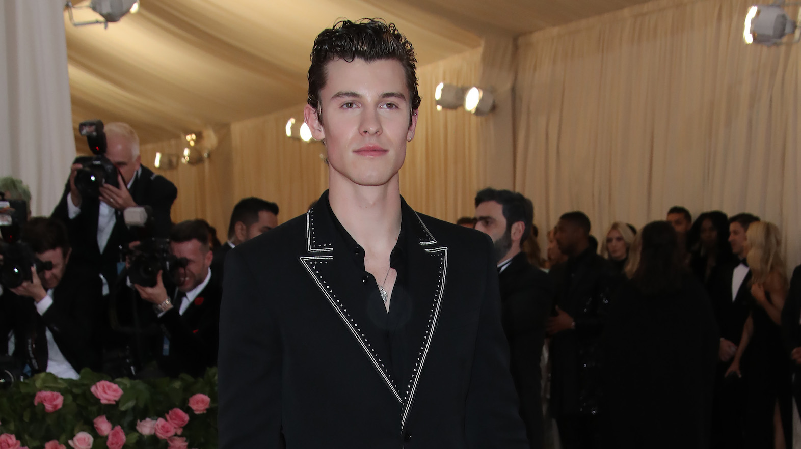 Shawn Mendes Blames Old Racist Tweets On His Friends