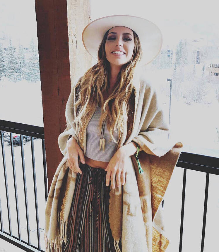 Celebs Pay Tribute Kylie Rae Harris