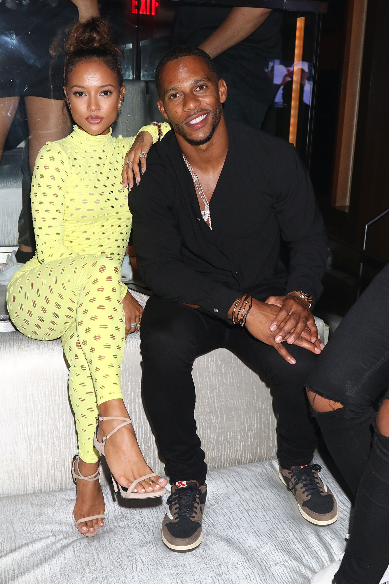 Victor Cruz Isn t Bothered by Negativity After Chris Brown Shade