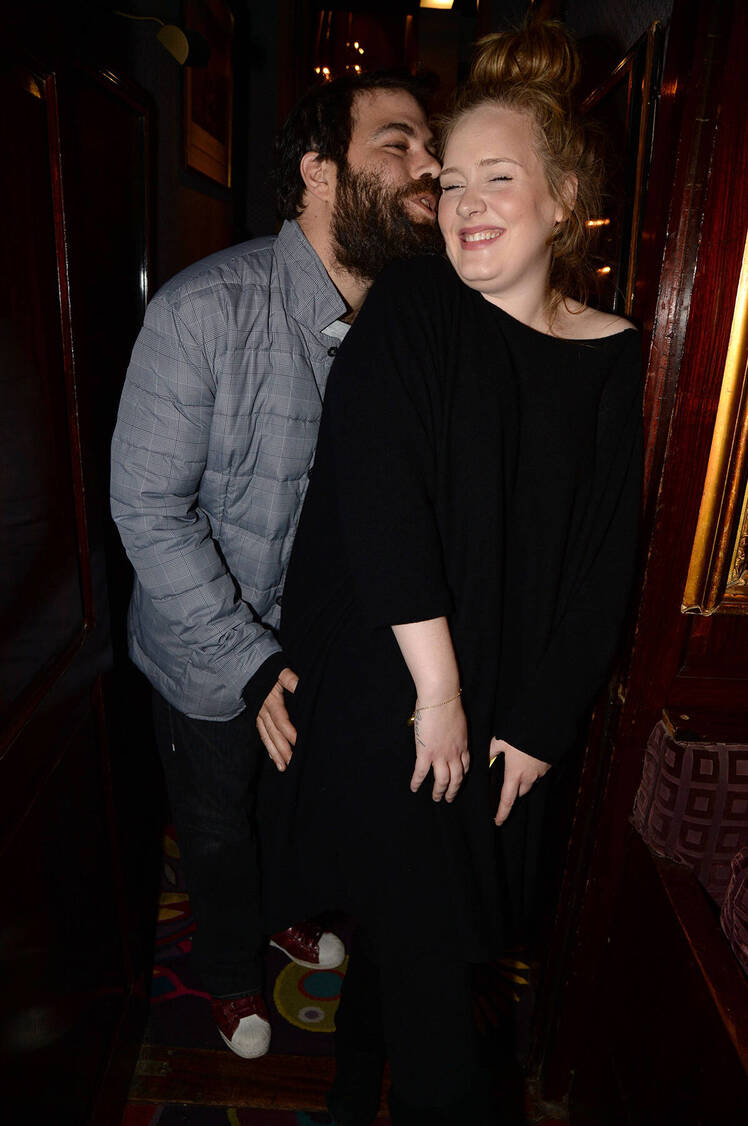 ADELE and Simon Konecki Pack On PDA