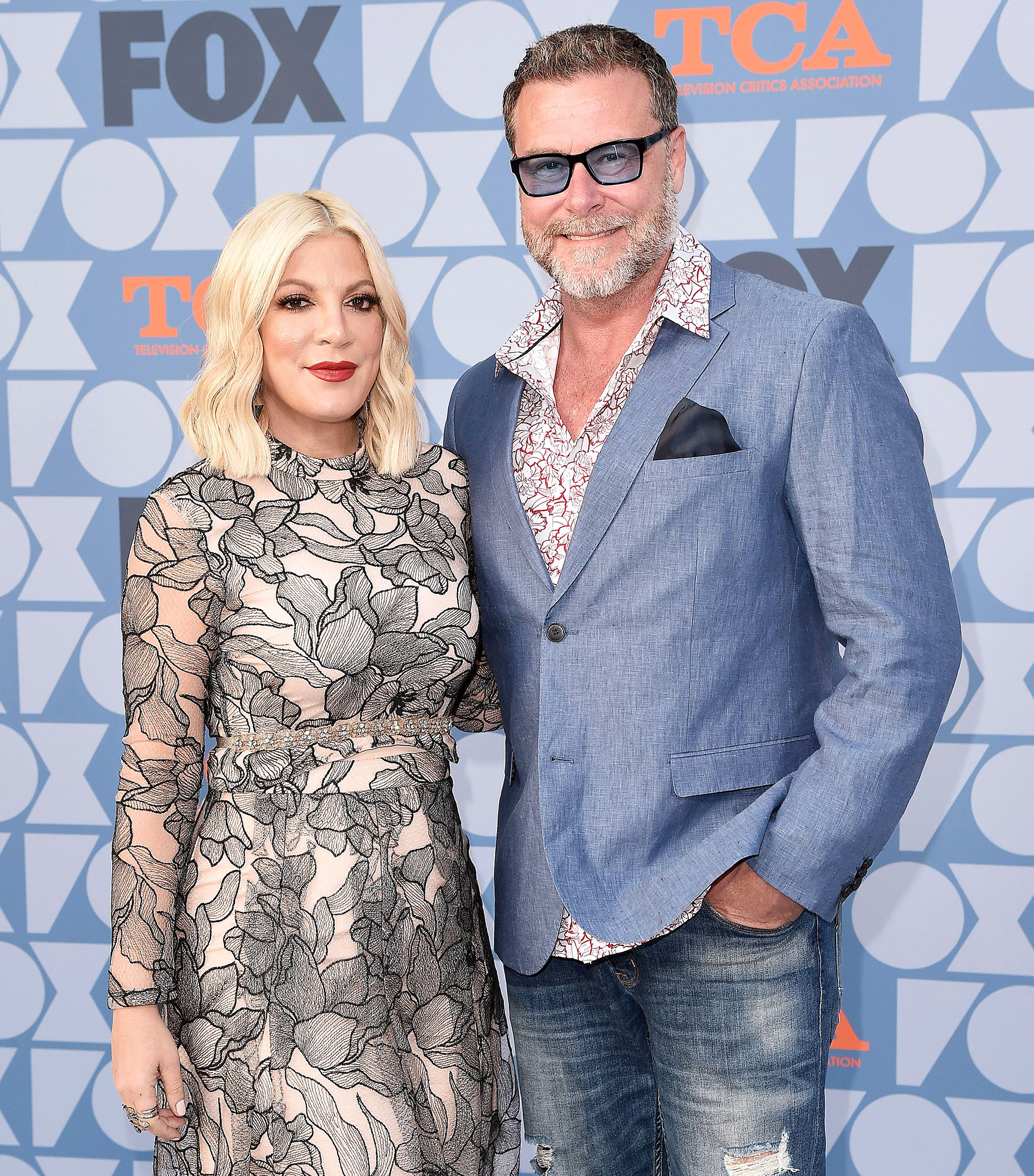 Tori Spelling - Dean McDermott Says Tori Spelling Approves of 'Daddy Issues' Podcast