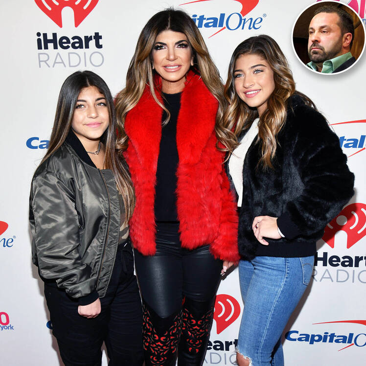 Teresa Giudice Halloween Daughters After Addressing Marriage Joe Post Deportation