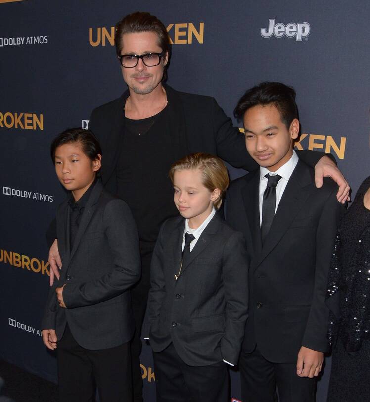 Brad Pitt With His Kids at a Premiere